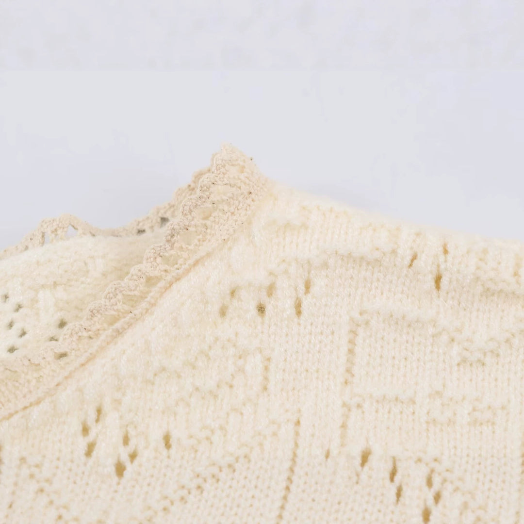 Damen Feinstrick-Cardigan im Blusenstil mit bestickten Puffärmeln und Volantbund Drune