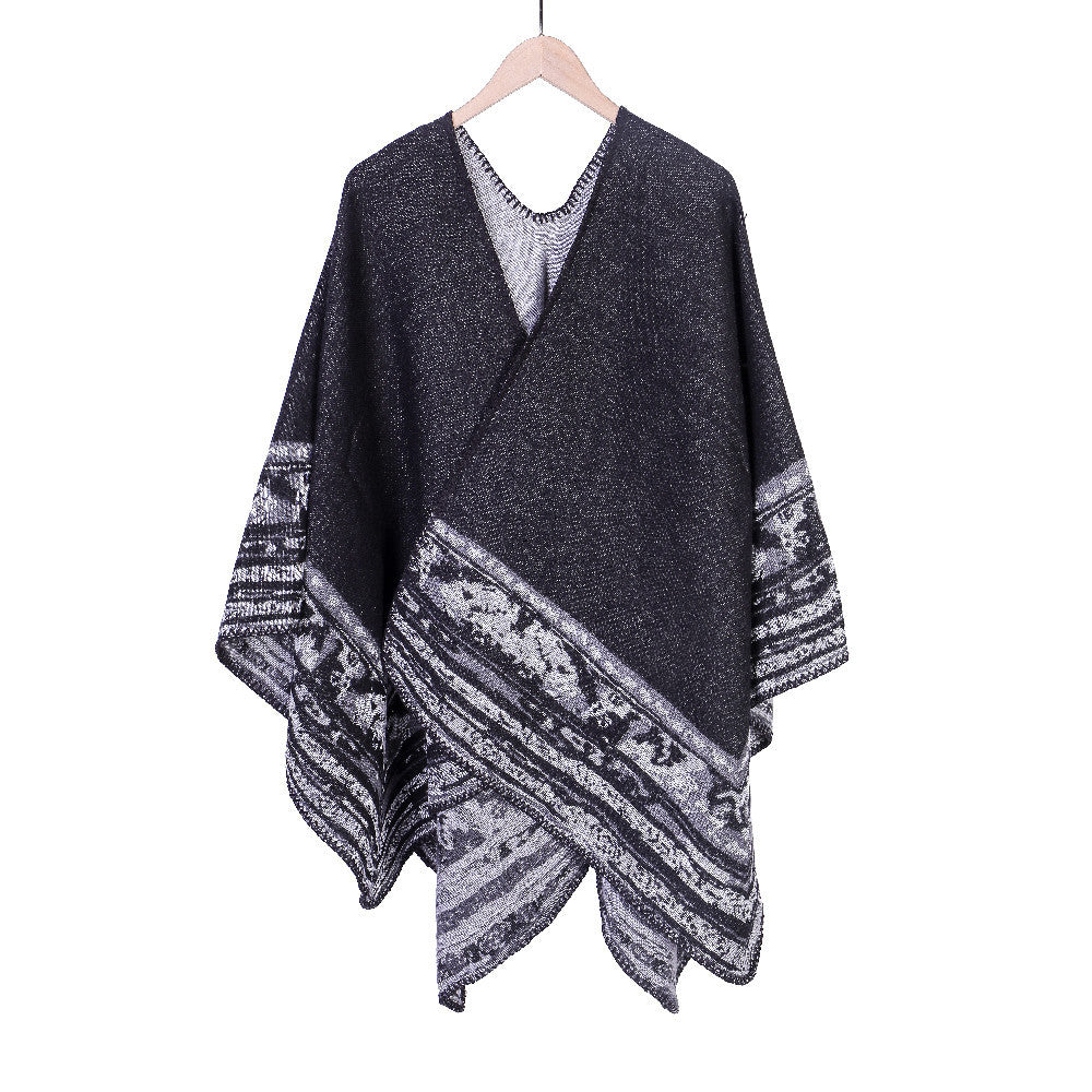 Damen Grobgestrickte Oversize-Ruana mit grafischem Blockmuster und asymmetrischem Zipfelrand Drune