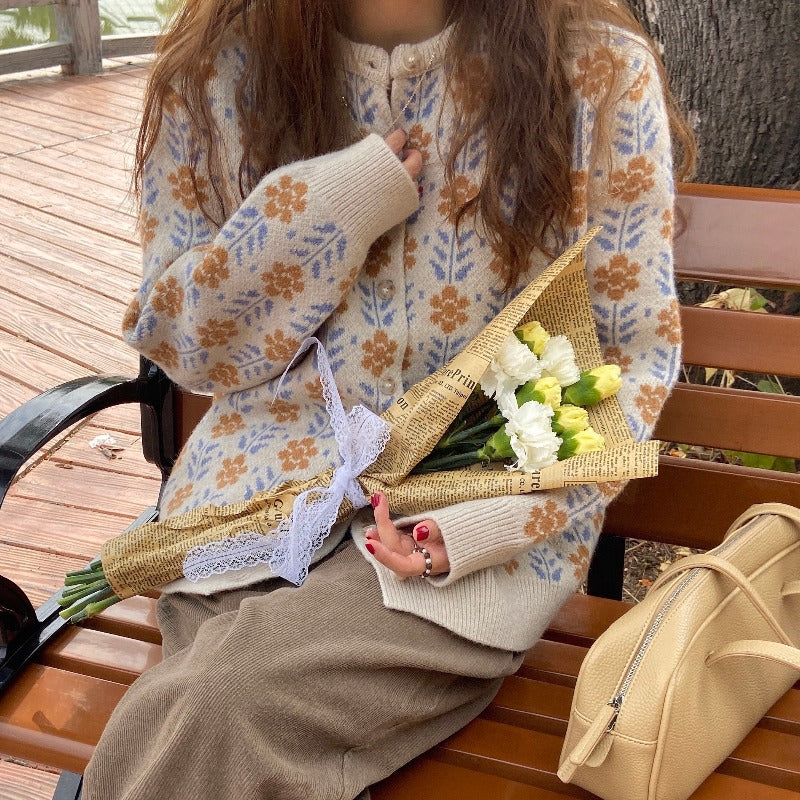 Damen gemütliche Strickjacke mit floralen Mustern und hochwertigen Knöpfen Drune