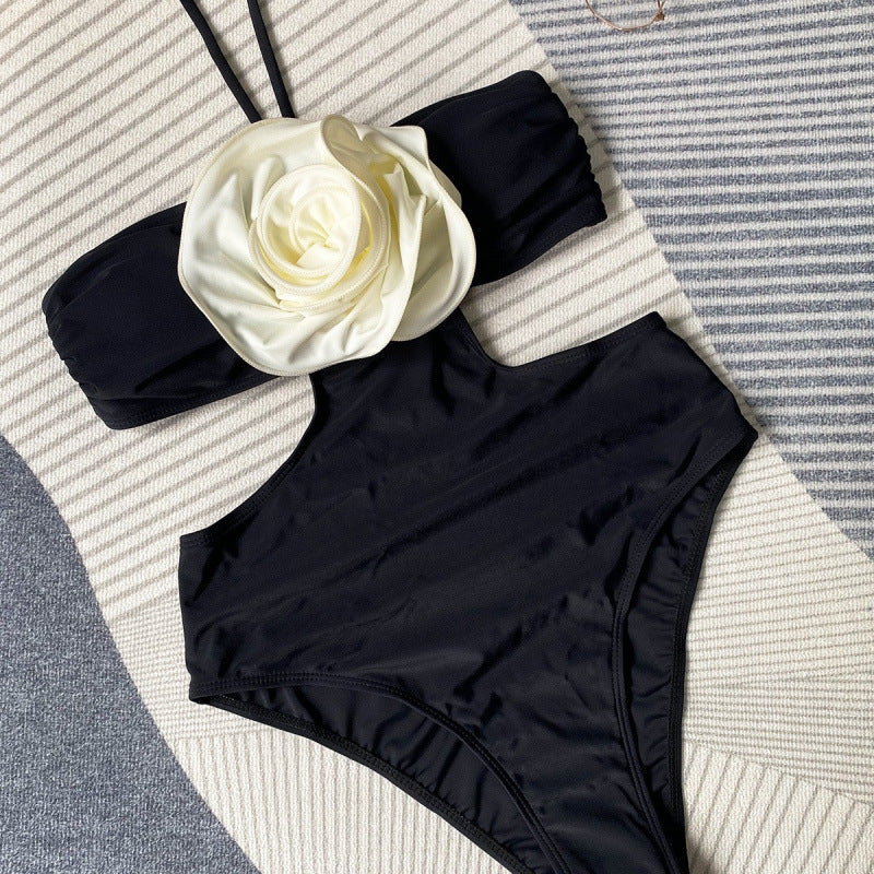 Damen Einteiler Badeanzug mit floralem Schmuckdetail Drune