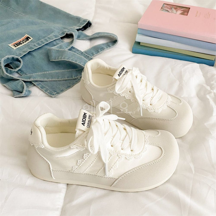 Damen Retro Sneaker mit Spitzen-Details Drune