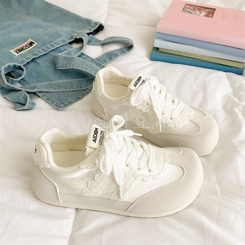 Damen Retro Sneaker mit Spitzen-Details Drune