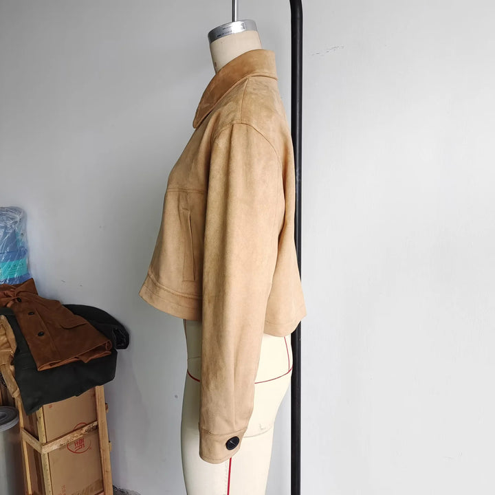 Damen nan kurze Oversize Wildlederimitat-Jacke mit großem Hemdkragen und aufgesetzten Pattentaschen Drune