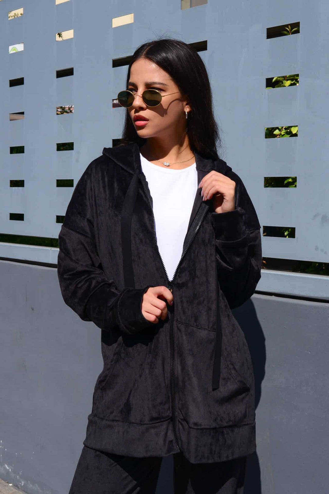 Damen gemütlicher Kapuzenpullover im urbanen Stil mit praktischen Taschen und weichem Material Drune