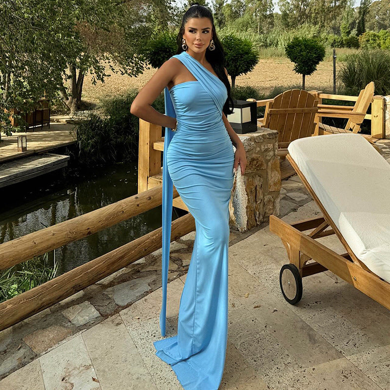 Damen Elegantes Maxikleid mit asymmetrischem Design und Drapierung Drune
