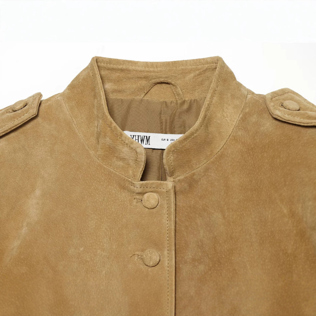 Damen Taillierte Wildlederjacke mit Stehkragen, Pattentaschen und Schulterklappen Drune