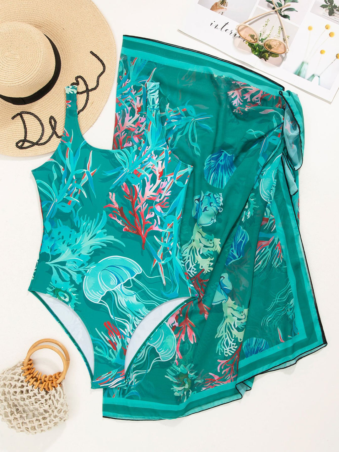 Damen Badeanzug mit passendem Strandtuch Drune