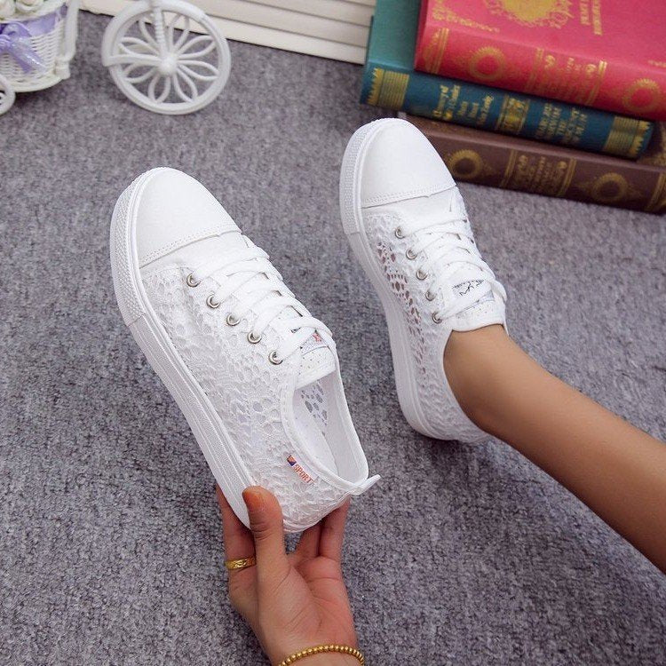 Damen Sneaker mit luftiger Spitzen-Optik und bequemer Sohle Drune