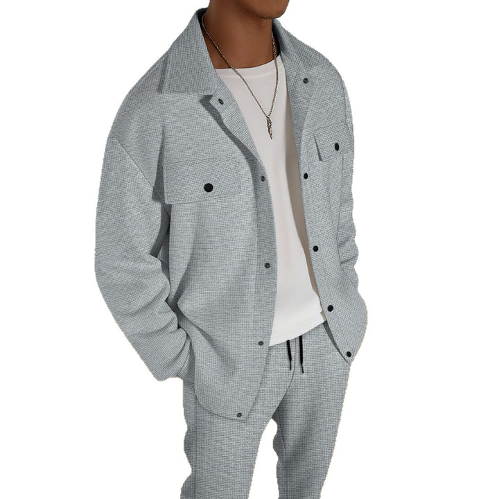 Herren zweiteiliges Overshirt-Lounge-Set mit aufgesetzten Klappentaschen, Kordelzug-Hose und feiner Waffelstruktur Drune