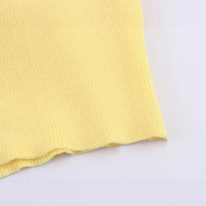 Damen Kurz geschnittener Strickcardigan mit Ballonärmeln und dekorativen Schmuckknöpfen Drune