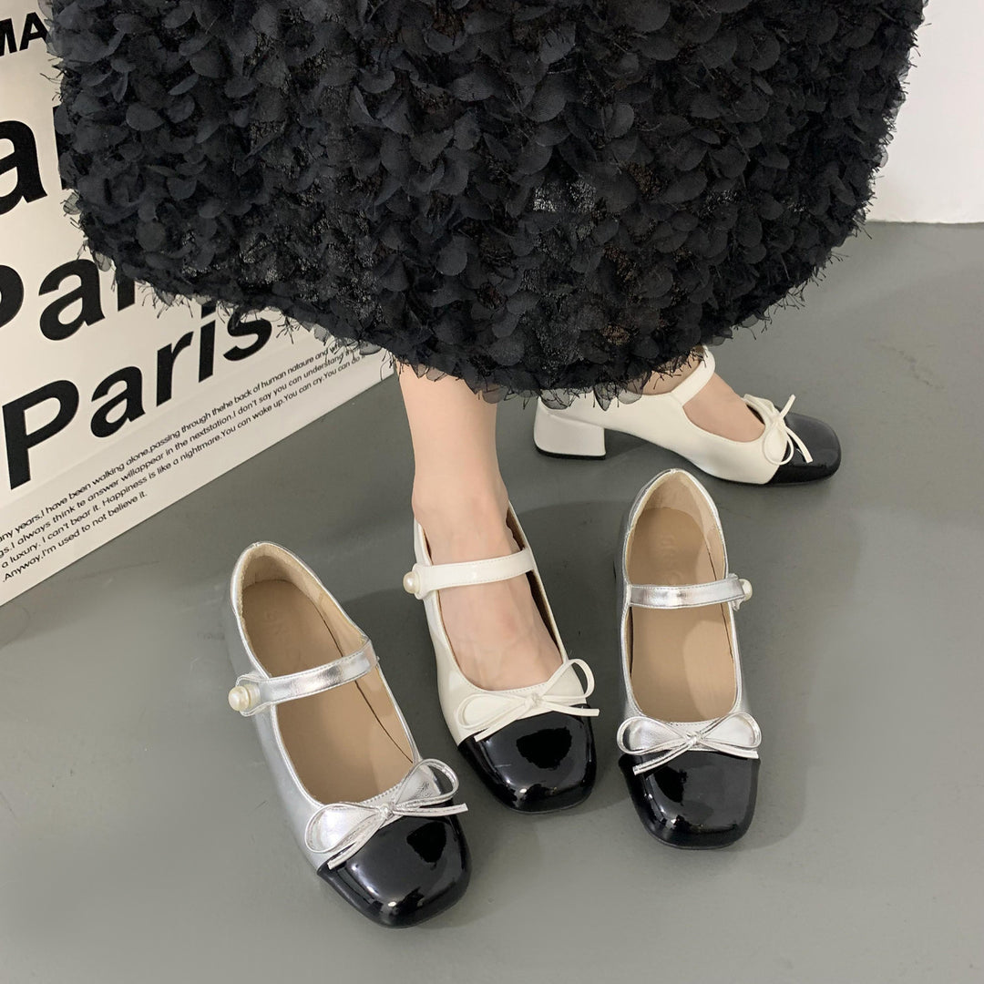 Damen Mary‑Jane Ballerina mit Kontrast‑Lackkappe und Perlenriemen Drune