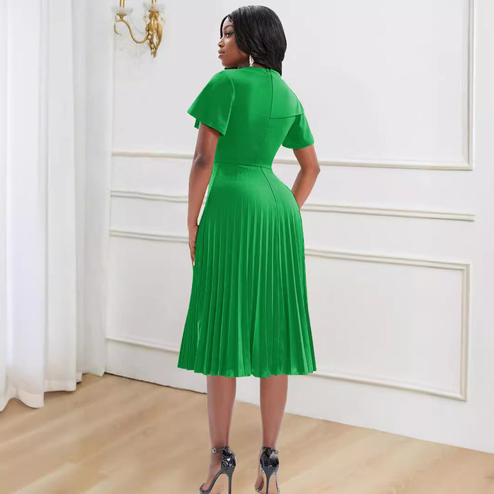 Damen Plissee-Kleid mit asymmetrischem Schnitt und eleganter Rüsche Drune