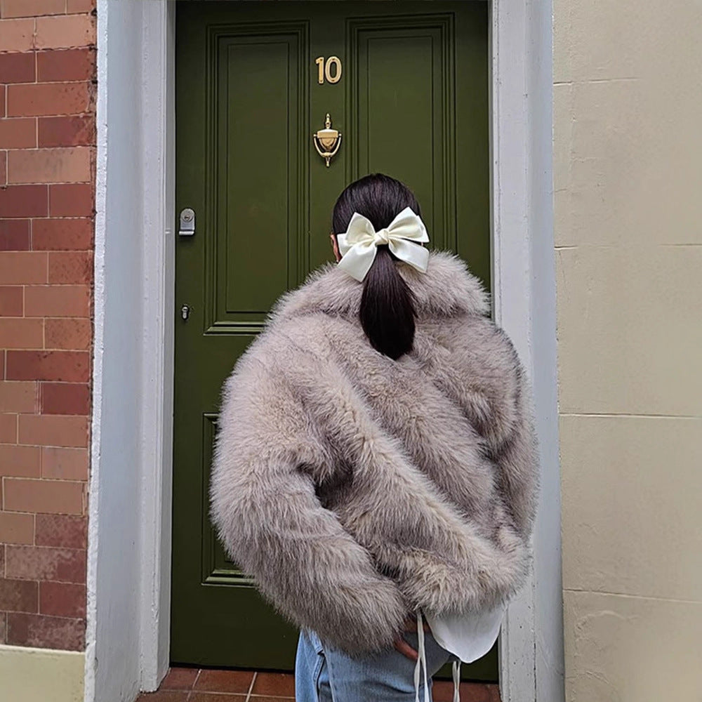 Damen Kurze Boxy‑Jacke aus hochflorigem Kunstpelz mit hohem Schalkragen Drune
