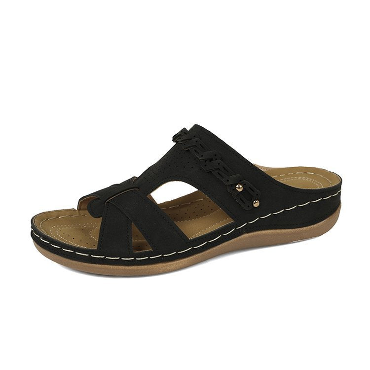Damen Lederimitat-Pantolette mit perforiertem Oberteil, gepolstertem Komfortfußbett und leichtem Keil Drune