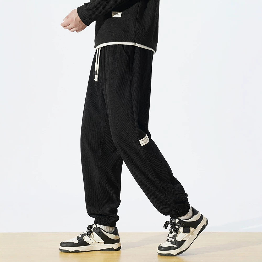 Herren Relaxed-Fit Cord-Jogginghose mit Tunnelzug, elastischen Knöchelbündchen & Cargo-Detail Drune