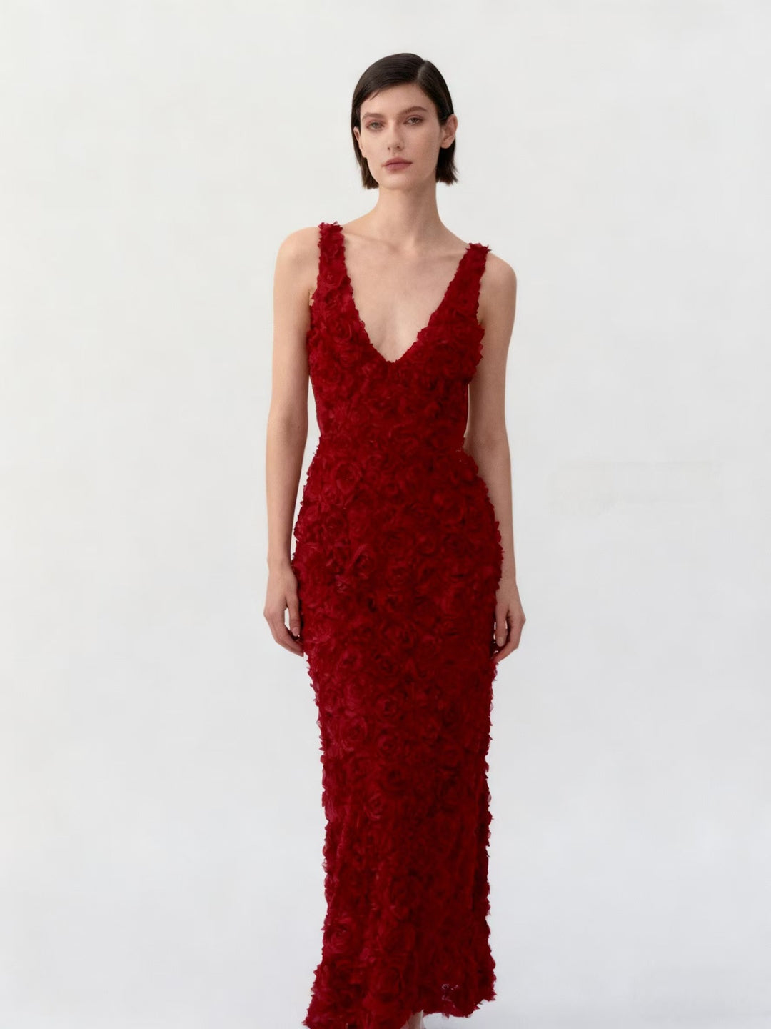 Damen Maxikleid mit opulentem Blumendesign und tiefem V-Ausschnitt Drune