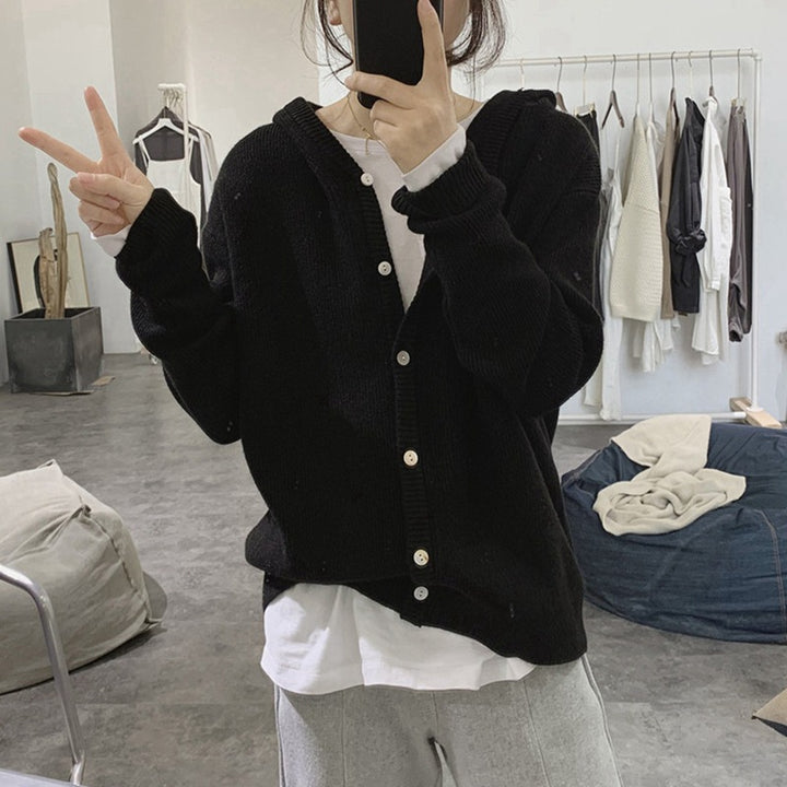 Damen lässiger Strickcardigan mit tiefem V-Ausschnitt und großen Knopfdetails Drune