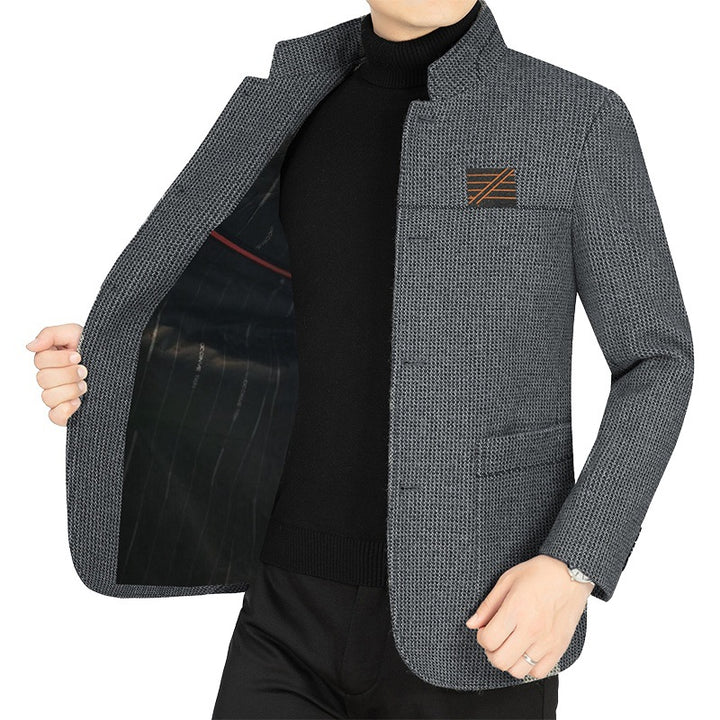Herren Strick-Sakko mit Rippärmel, Stehkragen und aufgesetzten Taschen Drune