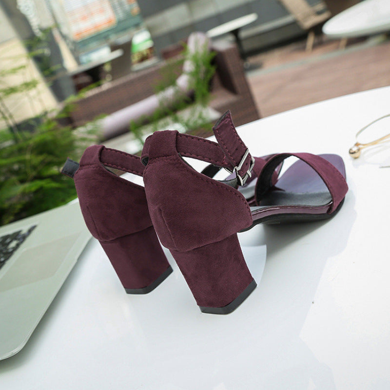 Damen Blockabsatz-Sandale mit Knöchelriemen und Veloursdetail Drune