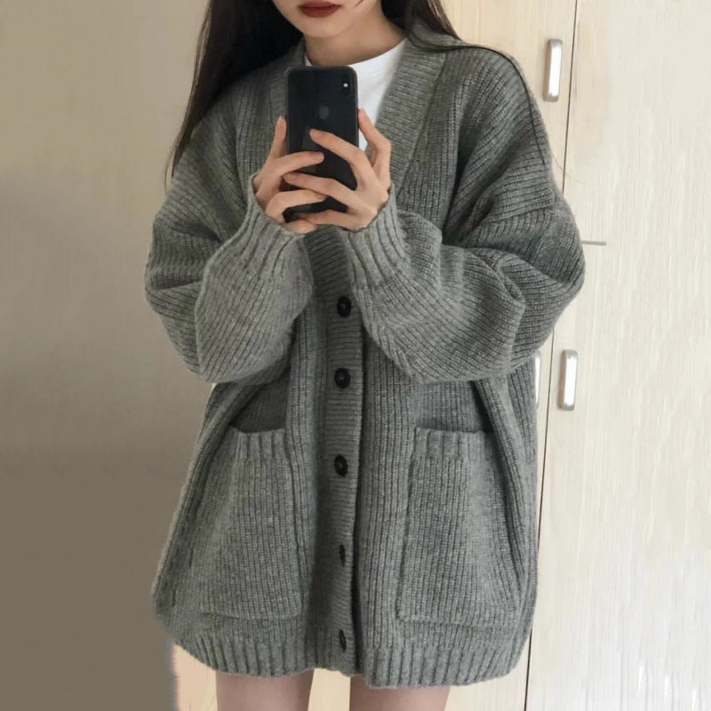 Damen Grobstrickjacke mit großen Taschen und Knopfdetails Drune