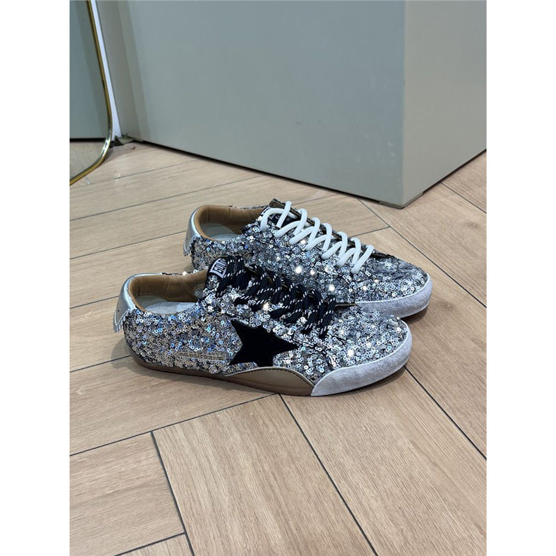 Damen Glitzer-Sneaker mit Paillettenbesatz, Stern-Applikation und kontrastierenden Schnürsenkeln Drune