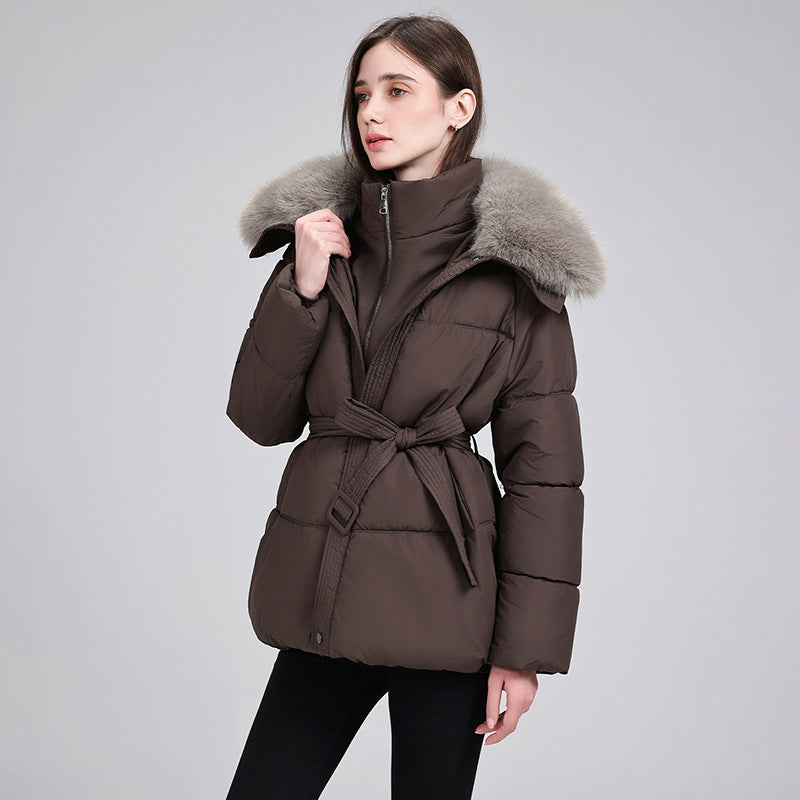 Damen nan luxuriöse kurze Pufferjacke mit integriertem Windschutzkragen und Taillengürtel Drune