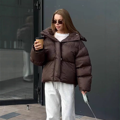 Damen Kurze Voluminöse Steppjacke mit hohem Schlauchkragen und Kapuze Drune