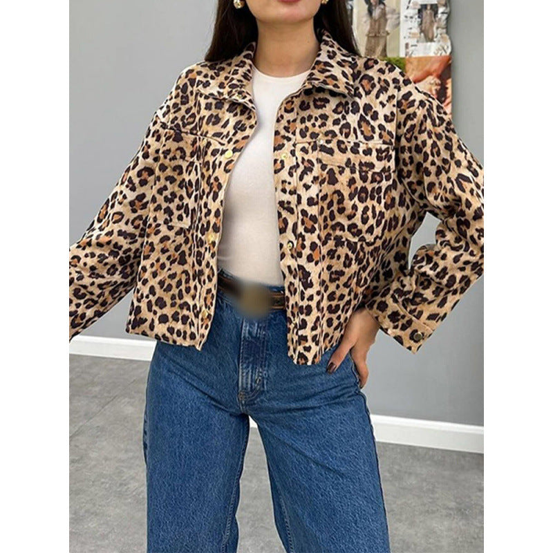 Damen modische Jacke im Leo-Design Drune