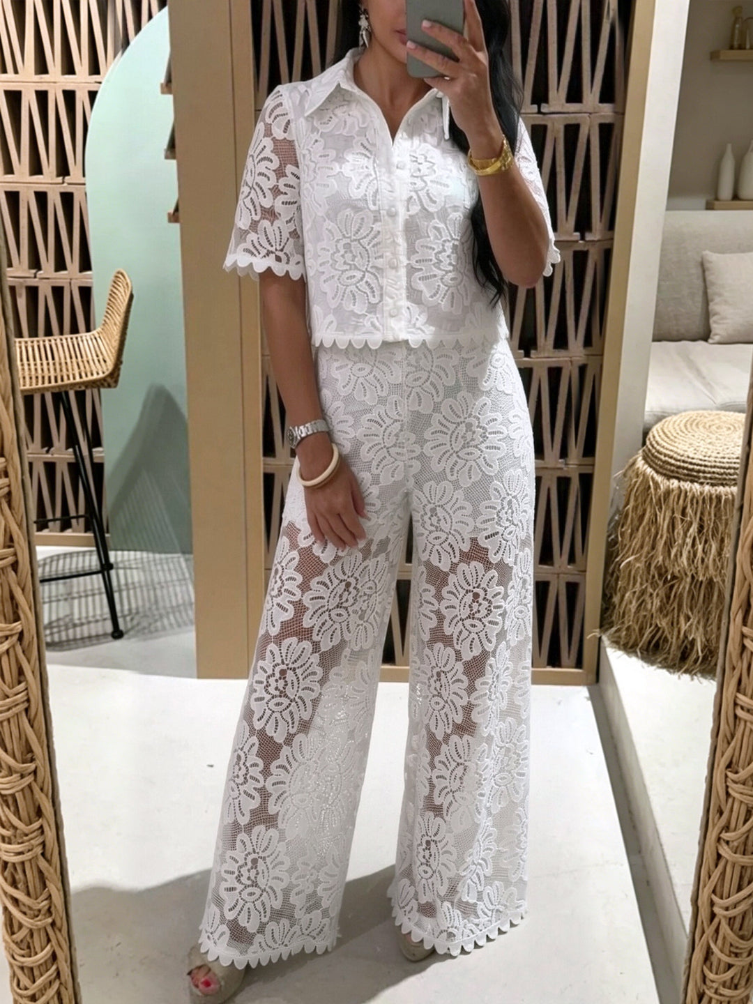 Damen nan elegante Spitzenkombination mit kurzärmeliger Hemdbluse, Muschelsaum und taillierter Palazzohose mit Bindegürtel Drune