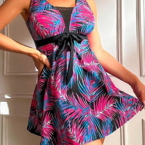 Damen Strandkleid mit floralem Muster und eleganter Raffung Drune