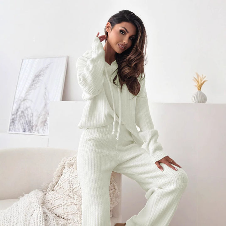 Damen Strickanzug mit Kapuze und weichem Material Drune
