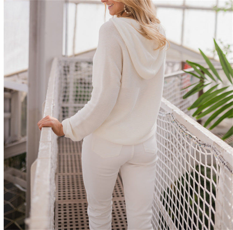Damen cropped Kapuzenpullover mit strukturiertem Stoff und dekorativen Knöpfen Drune