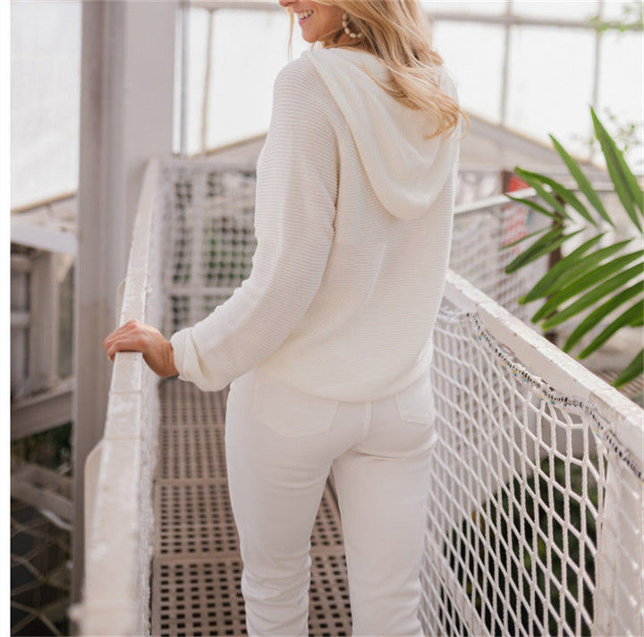 Damen cropped Kapuzenpullover mit strukturiertem Stoff und dekorativen Knöpfen Drune
