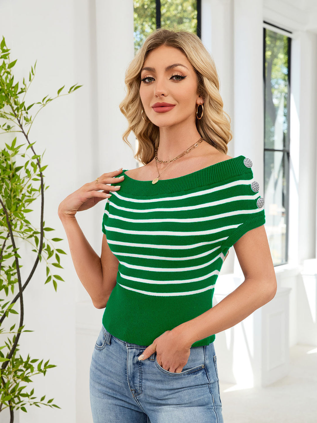 Damen Feinstrickpullover mit modischen Streifen und dekorativen Knopfdetails Drune