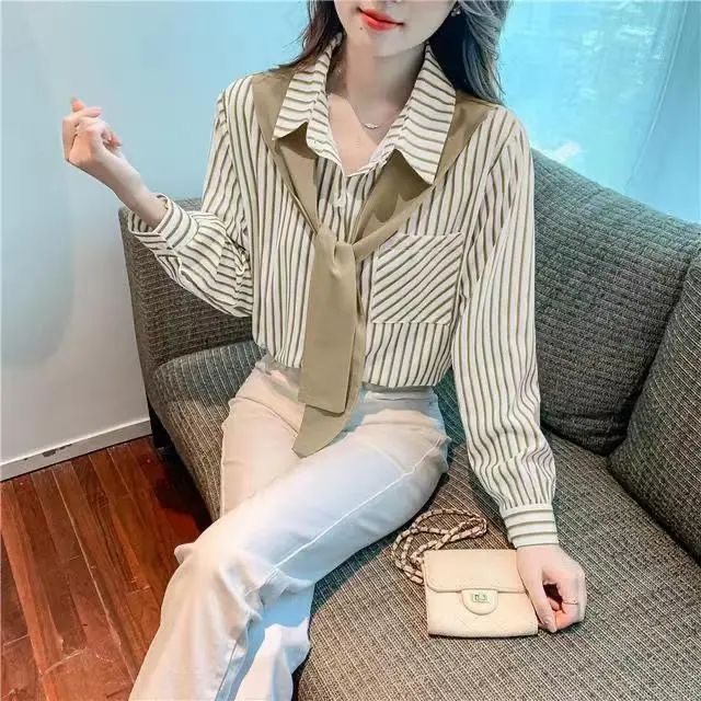 Damen gestreifte Bluse mit lässigem Kragen Drune