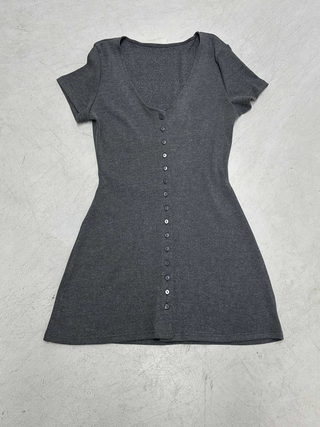 Damen Freizeitkleid mit durchgehender Knopfleiste und lockerer Passform Drune