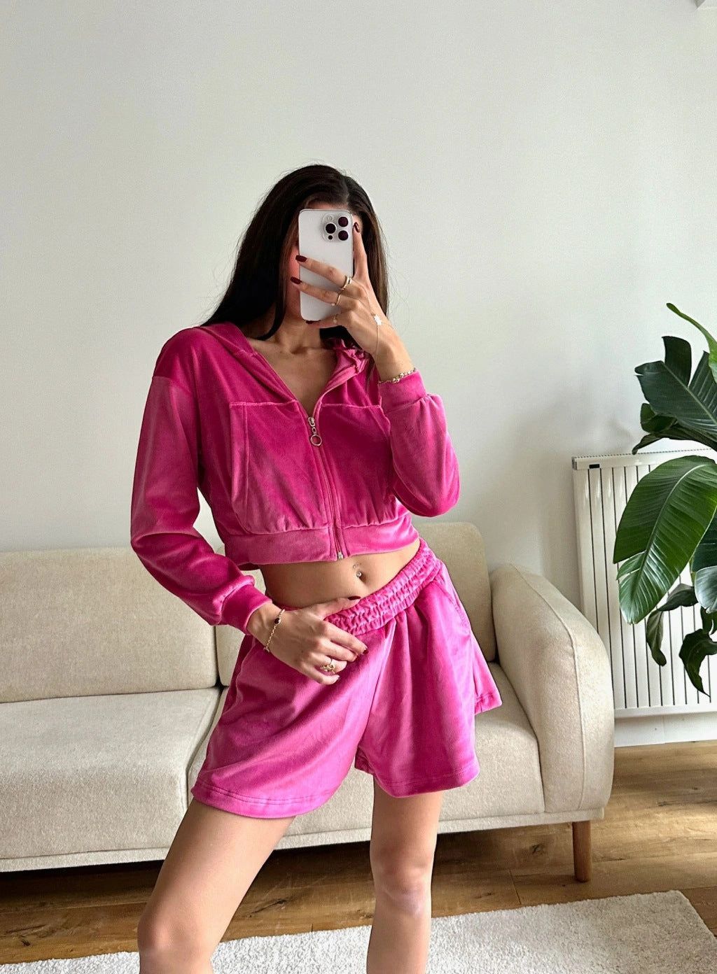 Damen lässiges Fleece-Set mit cropped Hoodie und bequemen Shorts