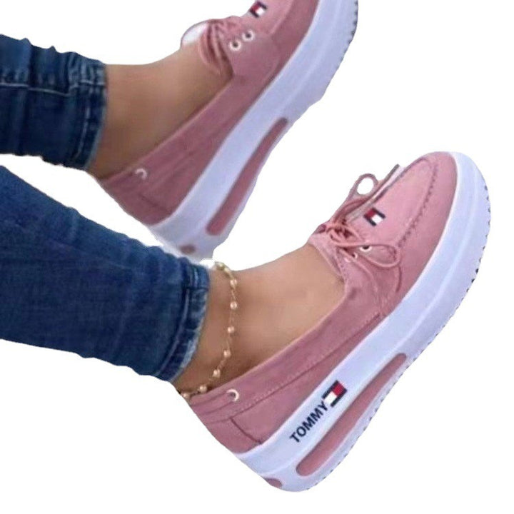 Damen Mokassin-Plateau-Slipper mit Schnürdetail und gepolsterter Komfortsohle Drune