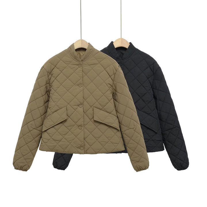 Damen Steppjacke mit Karomuster, kurzem Boxy‑Schnitt und Pattentaschen Drune
