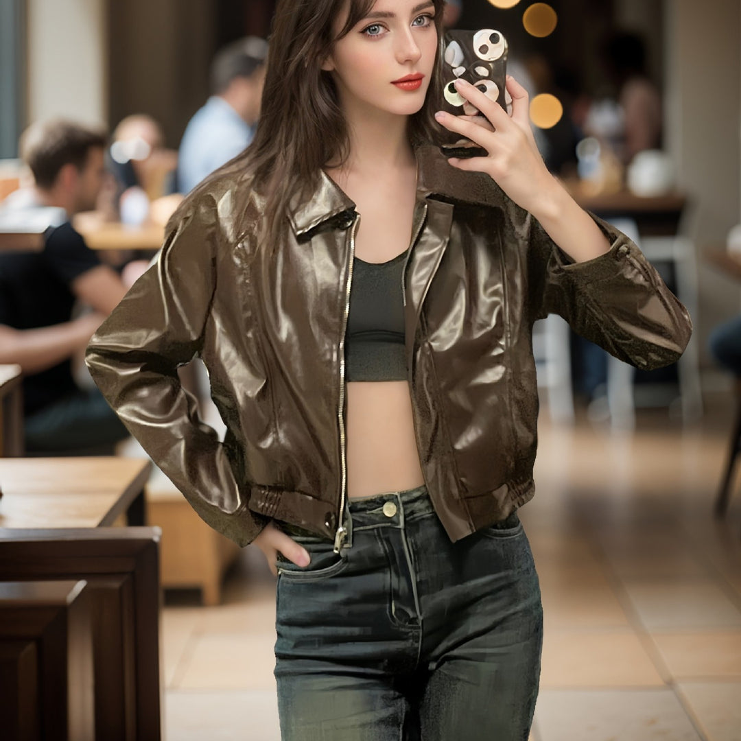 Damen Kurz geschnittene PU-Jacke im Blouson-Stil mit Hemdkragen und tailliertem Gummibund Drune
