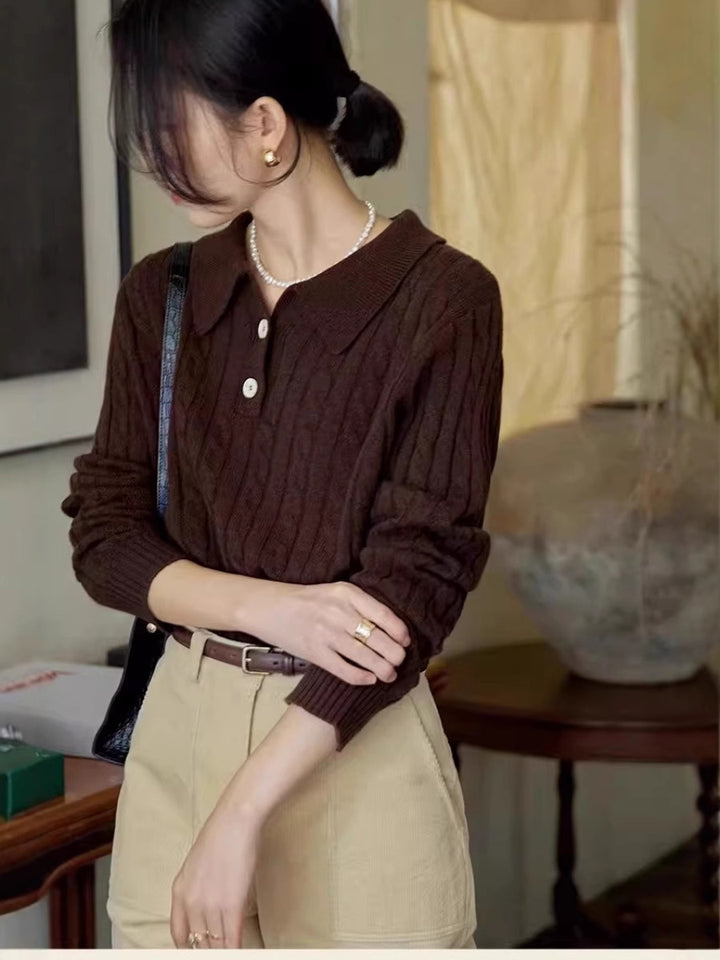 Damen Polokragen‑Zopfstrickpullover mit halber Knopfleiste Drune