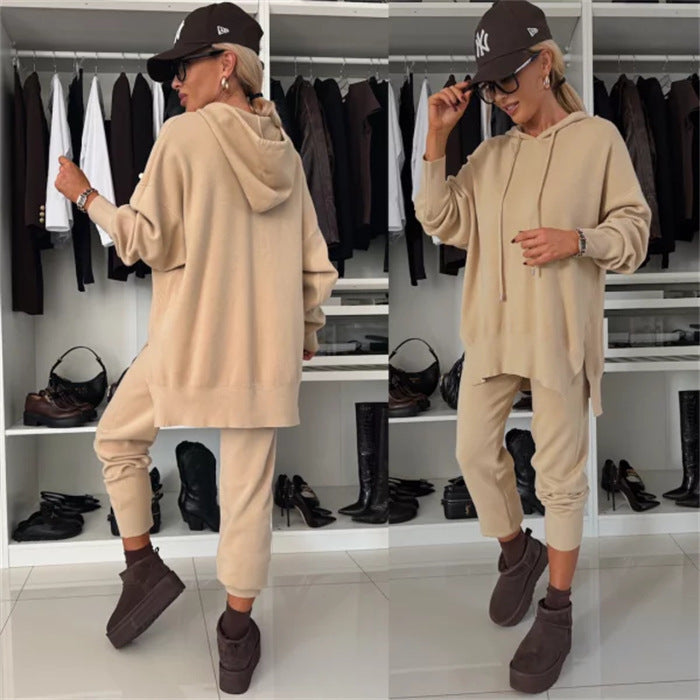 Damen Lounge-Set aus weichem Feinstrick mit übergroßem Kapuzenpullover und schmal zulaufender Bündchenhose Drune