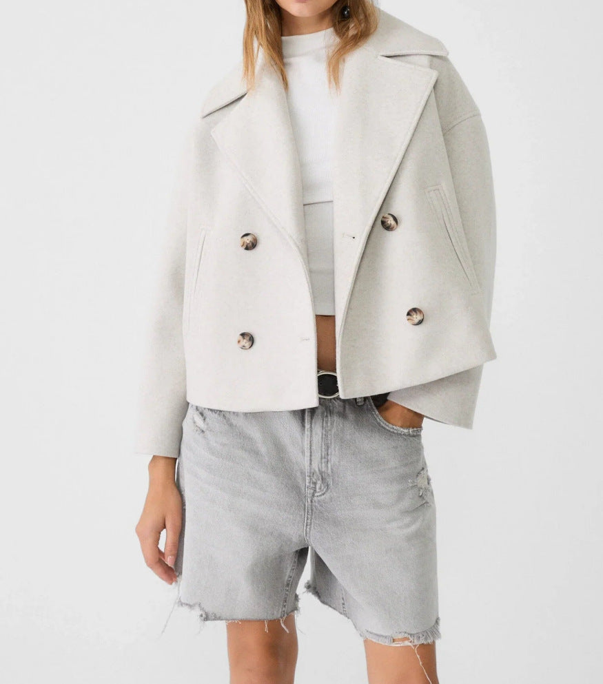 Damen nan kurz geschnittener Zweireiher Wollmix-Peacoat mit überbreitem Revers und kastiger Silhouette Drune