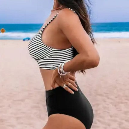 Damen Hochgeschnittenes Bikini-Set mit Wickel-Oberteil Drune