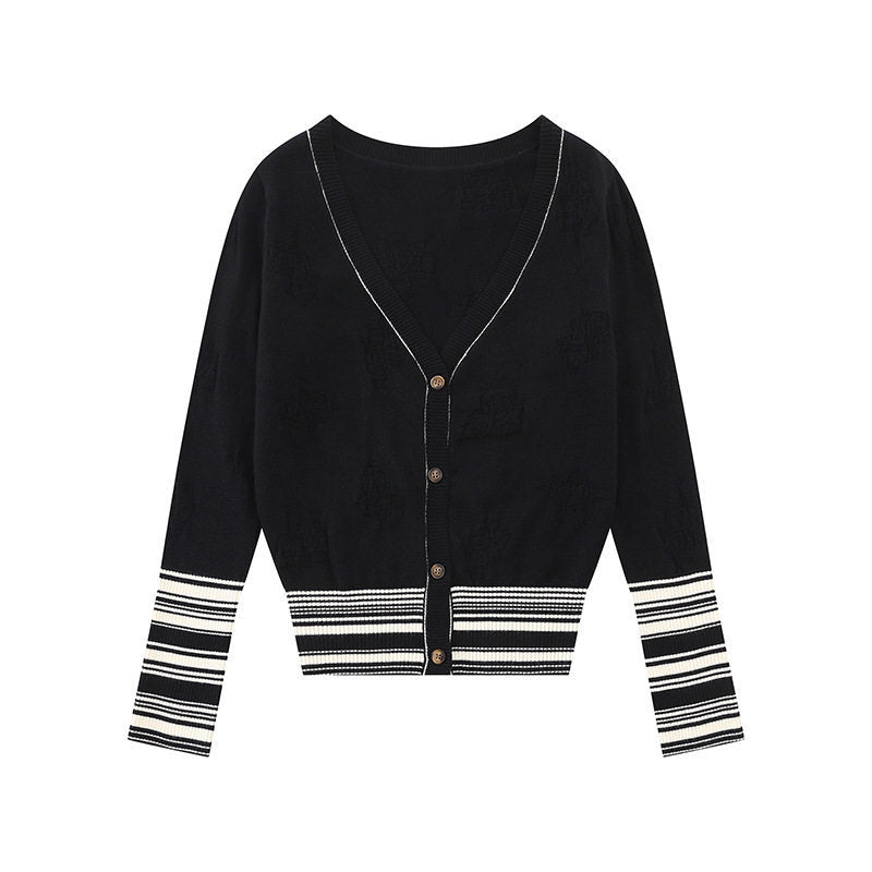 Damen Strickjacke mit V‑Ausschnitt, feinem Jacquardmuster und kontrastierenden Bündchen Drune