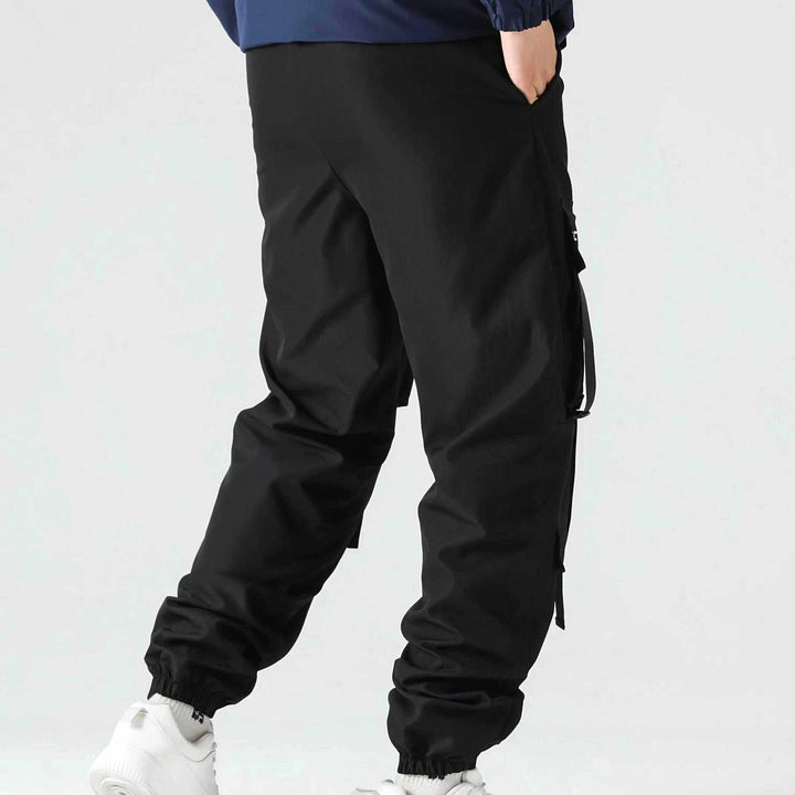 Herren Utility-Cargohose im Joggerstil mit Multifachtaschen, Ziergurten & Kordelbund Drune