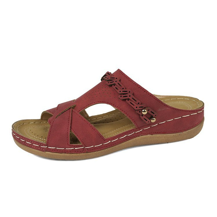 Damen Lederimitat-Pantolette mit perforiertem Oberteil, gepolstertem Komfortfußbett und leichtem Keil Drune