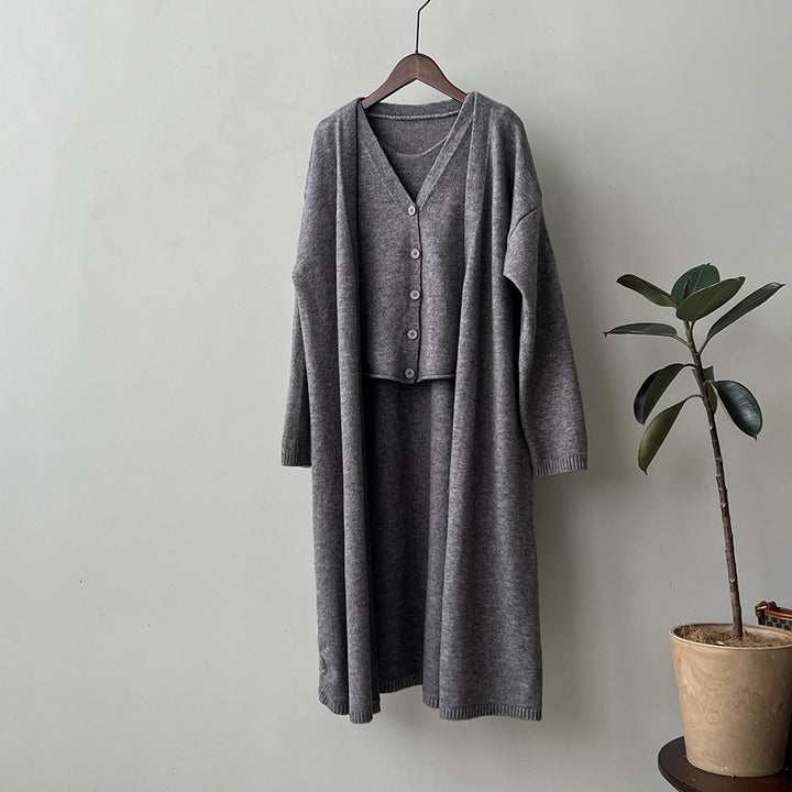 Damen Strickensemble mit V-Ausschnitt und Knopfdetail Drune