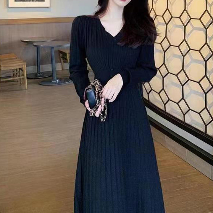 Damen Plissiertes Maxikleid mit V-Ausschnitt und eleganter Taillenbetonung Drune