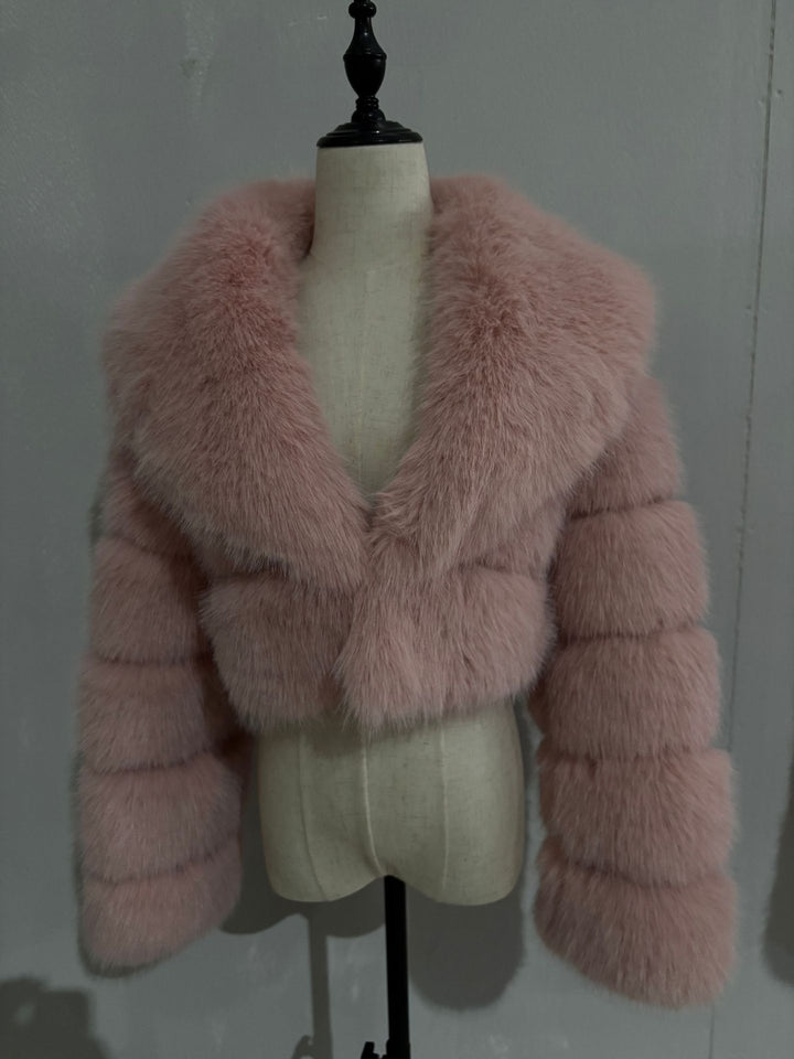 Damen Kurz geschnittene Kunstpelz‑Bolerojacke mit voluminösem Schalkragen Drune